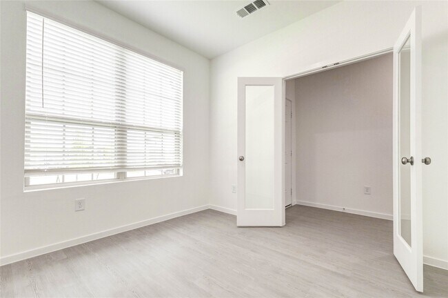 Building Photo - 15011 Rustic Moon Rd