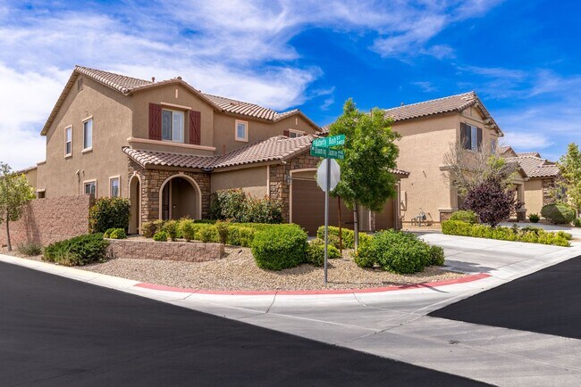 Building Photo - Beautiful West Vegas Home With Next Gen Suite