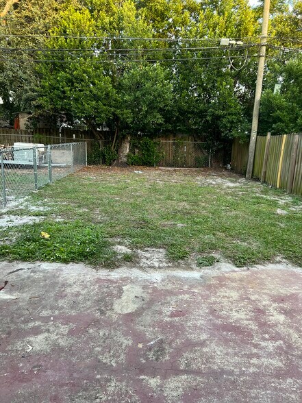 Building Photo - 2163 Alicia Dr