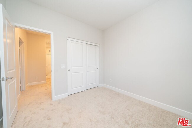 Building Photo - 3015 Tallahassee Ln