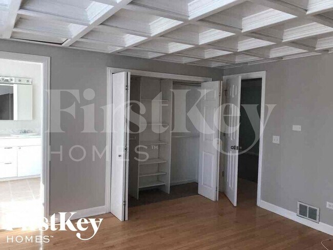 Building Photo - 100 S Dilger Ave