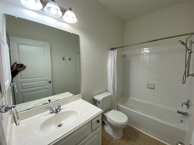 Building Photo - 9535 Empress Crossing Dr
