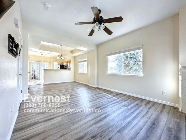 Building Photo - Modern 3-Bedroom Home with Ideal Location ...