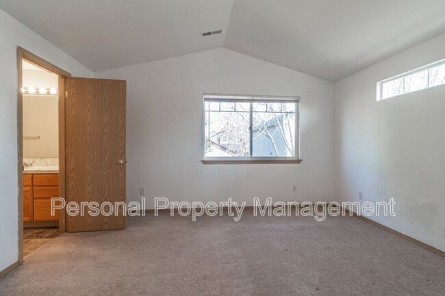 Building Photo - 17314 SE 22nd St