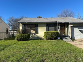 Building Photo - 3/2 Waco Home