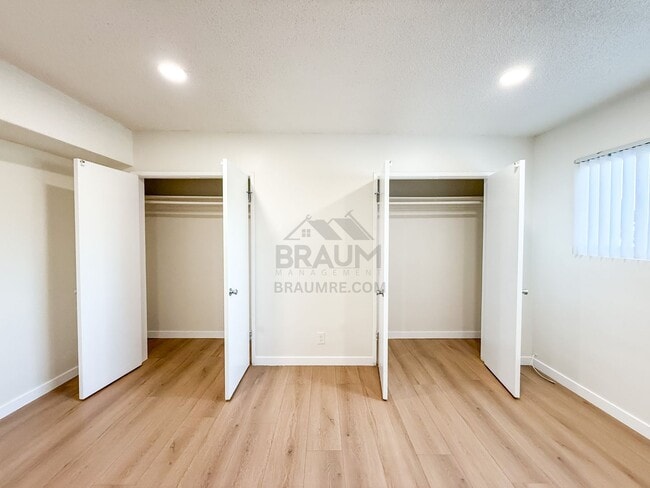 Building Photo - 6041 Whitsett Ave