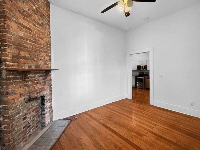 Building Photo - 1012 E Park Ave