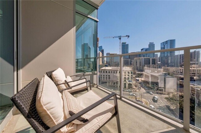 Building Photo - 501 West Ave