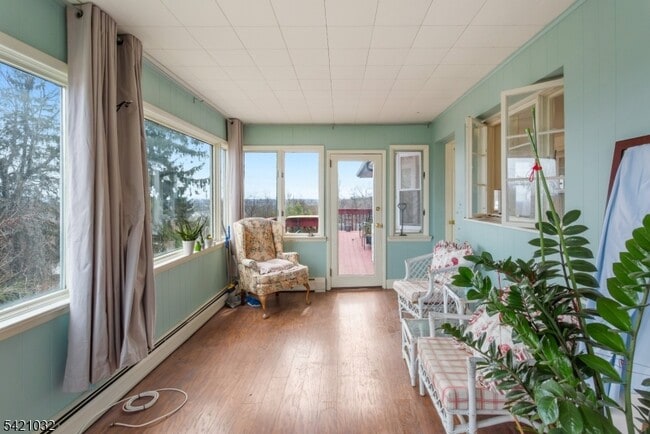 Building Photo - 145 Highview Terrace