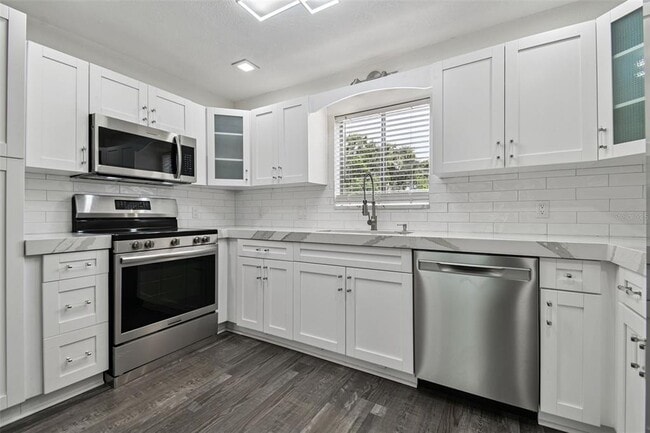 Building Photo - 4036 Cortez Dr