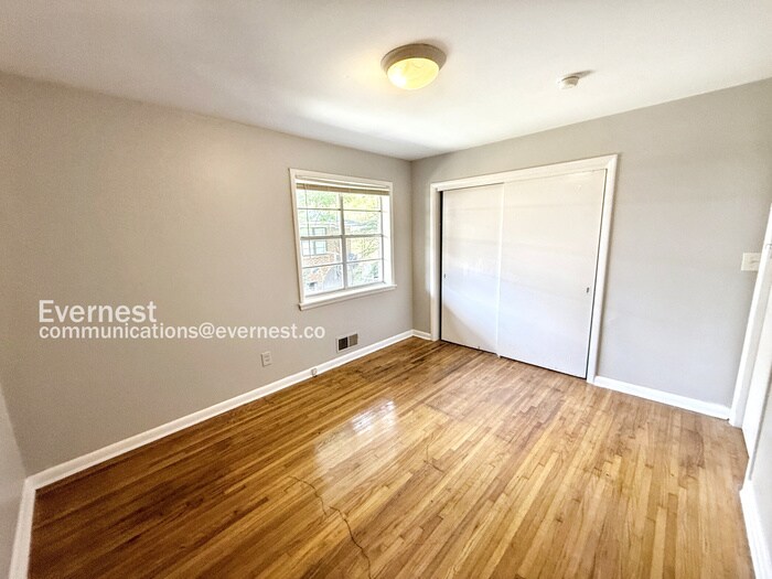 Building Photo - 8047 2nd Ave S