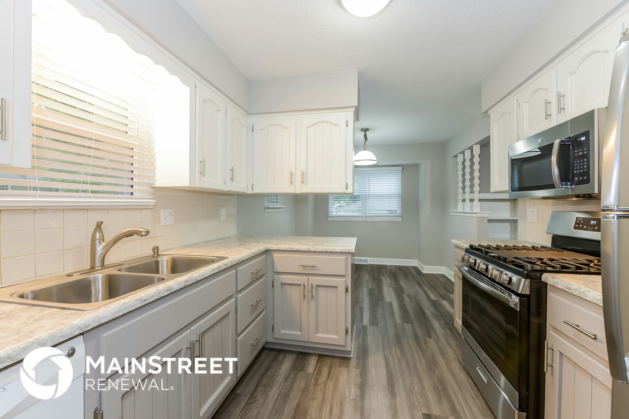 Building Photo - 501 SW Shamrock Pl