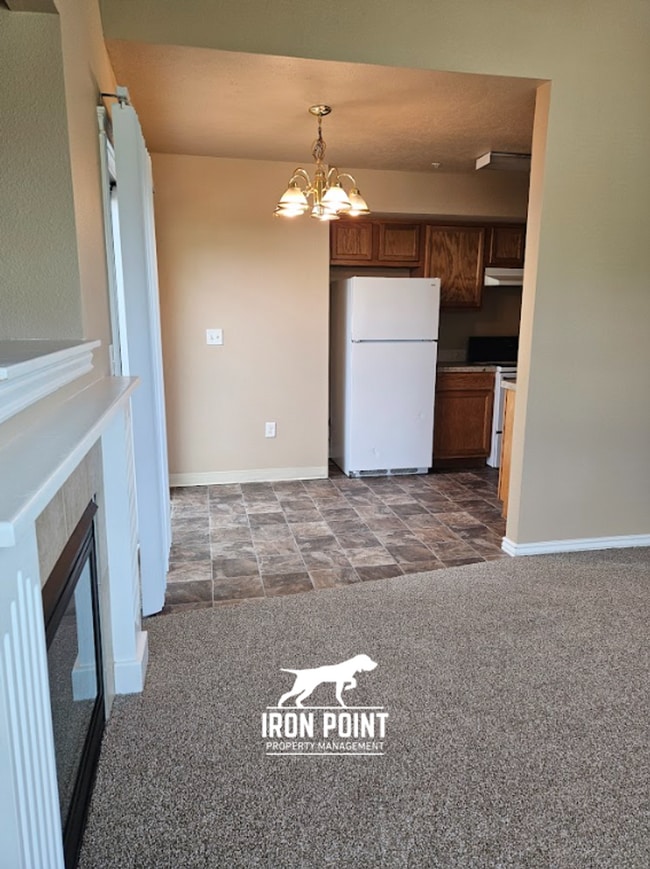 Building Photo - ELD4017