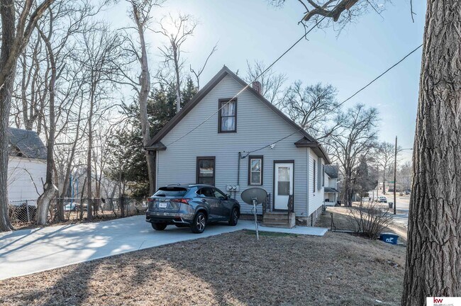 Building Photo - 3736 Decatur St