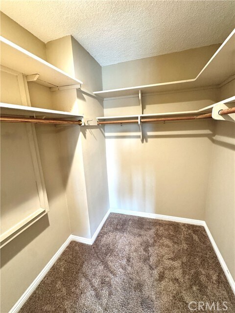 Building Photo - 320 Teasdale Dr