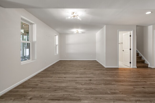 Building Photo - 16848 White Daisy Loop