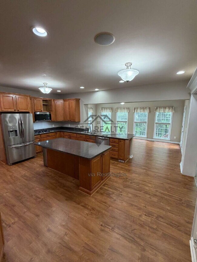 Building Photo - 10410 Silver Creek Ct