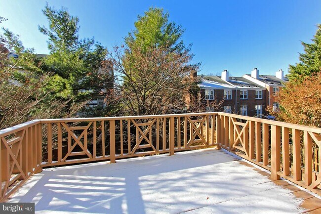 Building Photo - 1850 Brenthill Wy