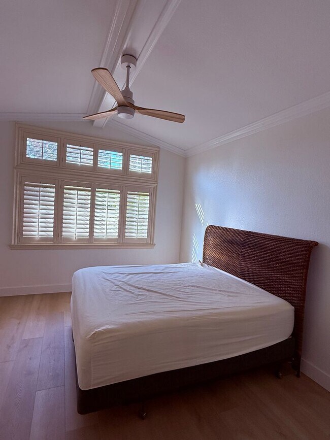 Building Photo - Updated 3BD/2.5BA 2-Story Townhouse in Pri...