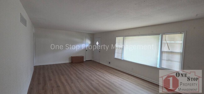 Building Photo - 2111 N 49th St