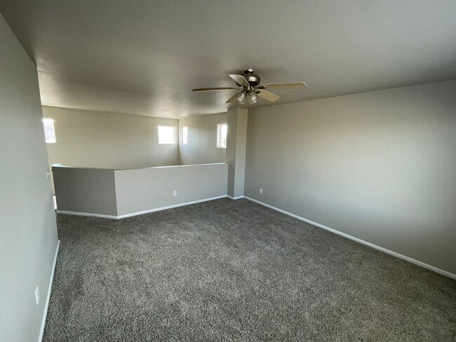 Building Photo - Renovated Home with A/C!