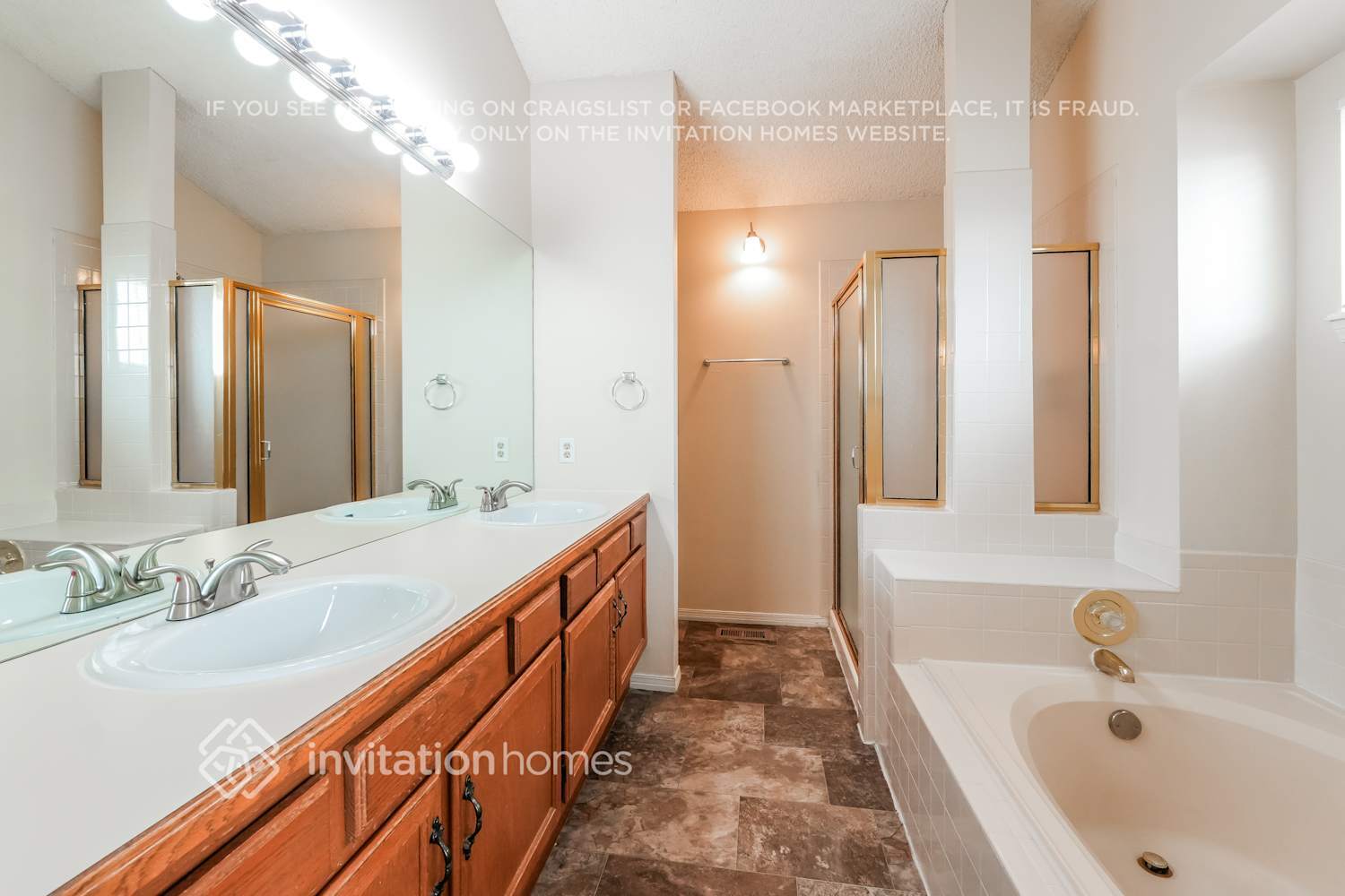 Building Photo - 3455 Birnamwood Dr