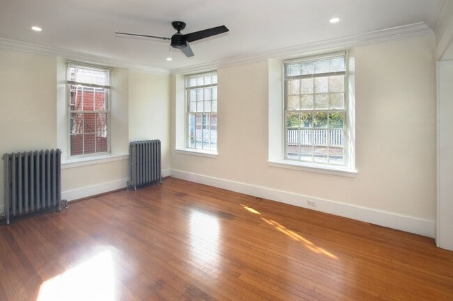 Building Photo - 57 Marcy St