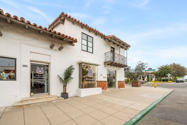 Building Photo - Paseo Delicias Commercial