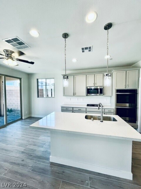 Building Photo - 72 Verde Rosa Dr