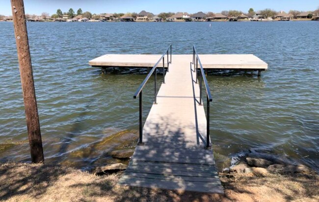 Building Photo - Spacious Custom New Build- 4 Bed 2 Bath Ho...