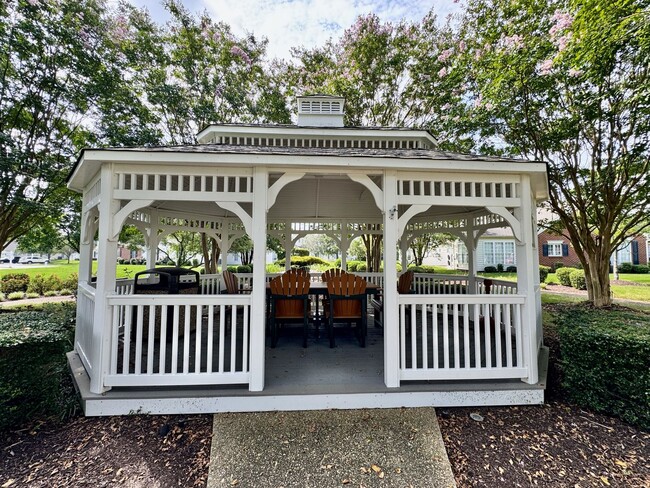 Building Photo - 3-Bedoom 1-Story Condo In Eagle Pointe! St...