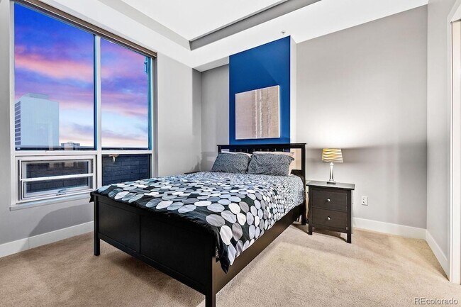 Building Photo - 2001 Lincoln St