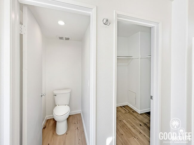 Building Photo - Luxury 3-Level Residence | Designer Remodel in San Diego