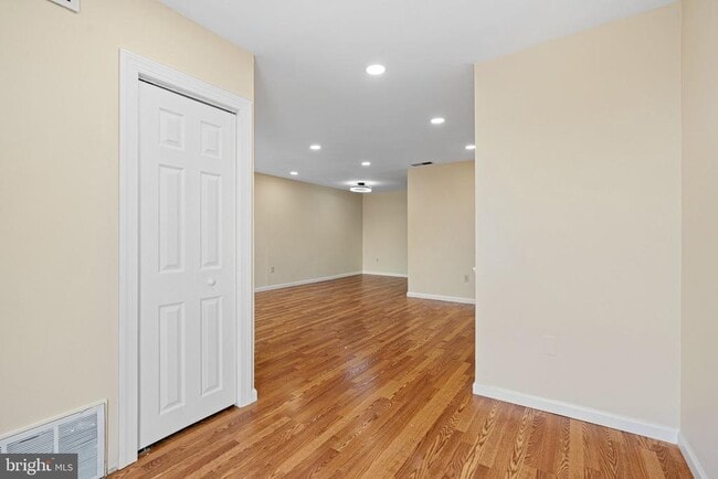 Building Photo - 3281 Red Lion Rd