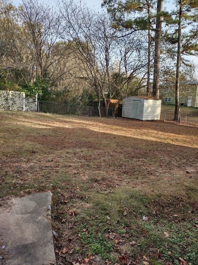 Building Photo - Birmingham/Center Point