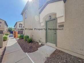 Building Photo - 2725 E Mine Creek Rd