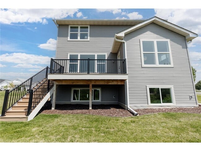 Building Photo - 1811 Fallbrooke Dr