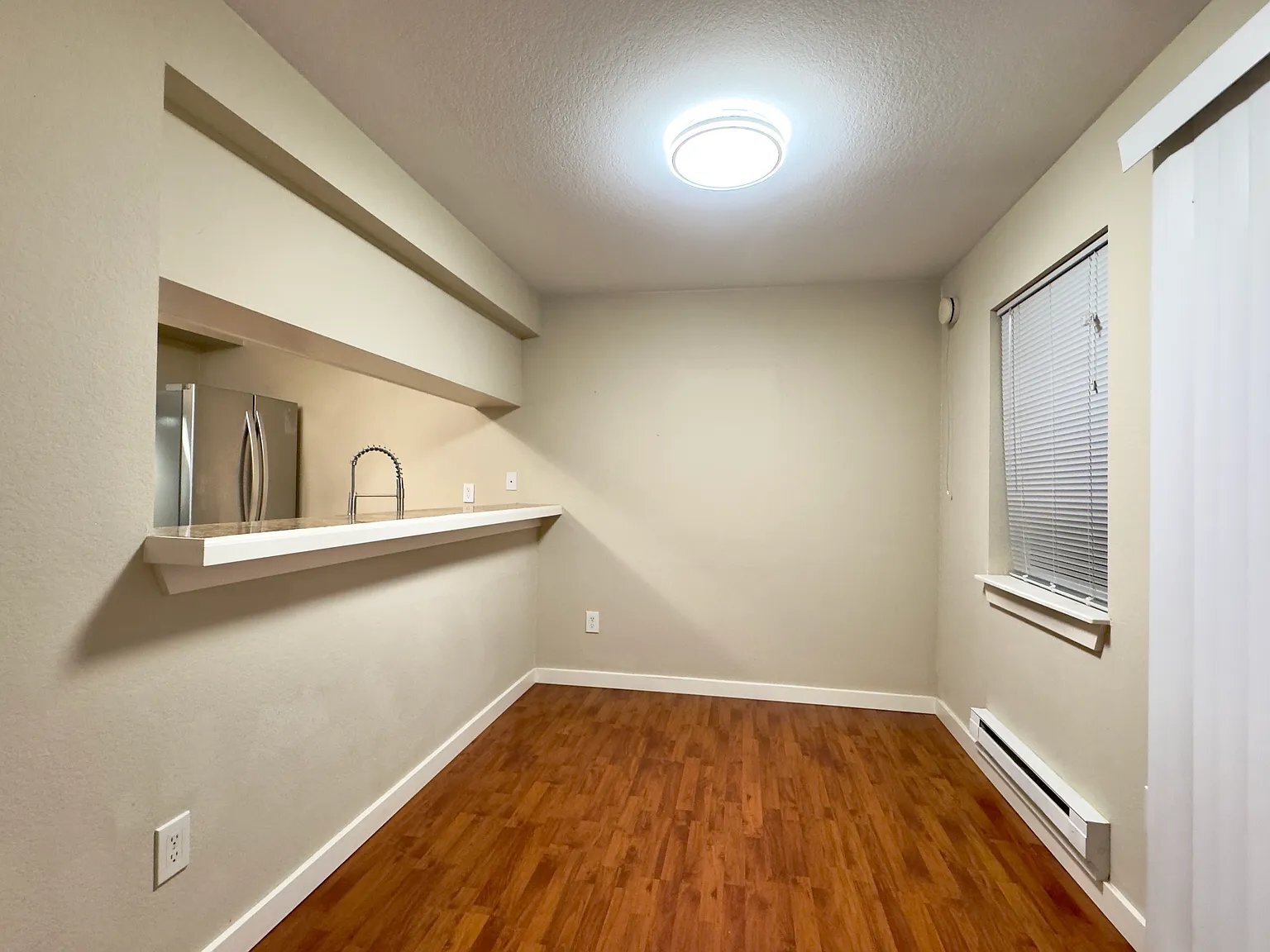 Building Photo - 412 Center Rd