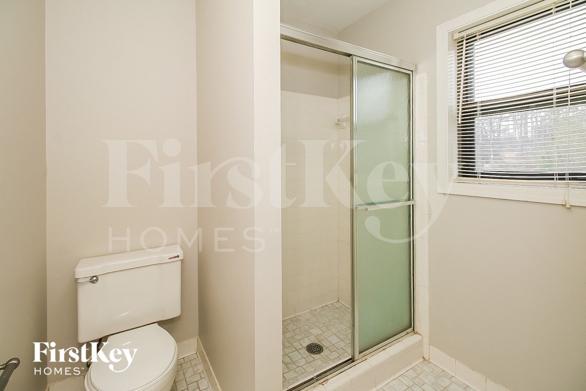 Building Photo - 1592 Envoy Pl