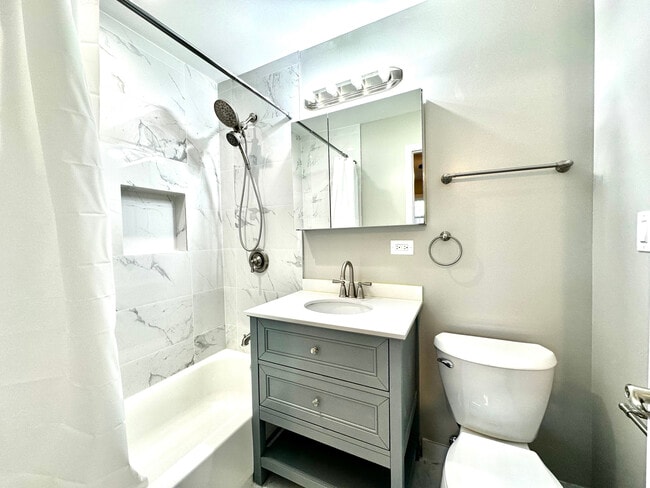 Building Photo - 2543 William Ave