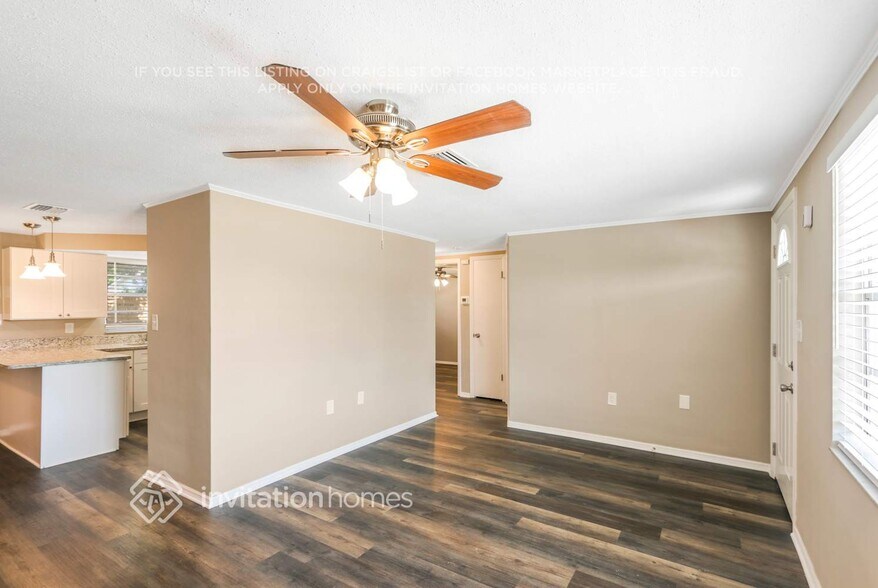 Building Photo - 9821 Wayside Ln
