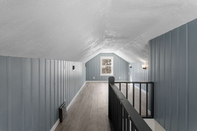 Building Photo - 724 Northwood Dr