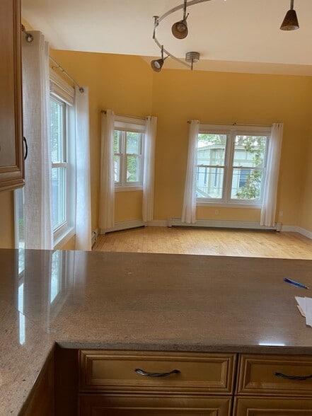 livigroom - 62 Lakeview Ter