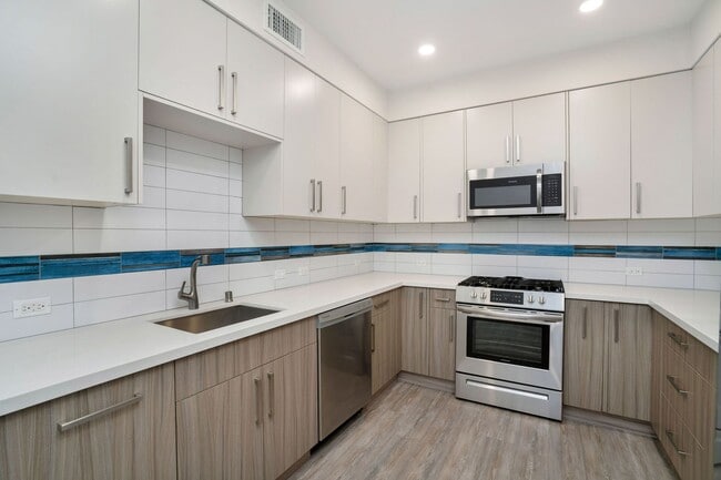 Building Photo - 5550 Bonner Ave