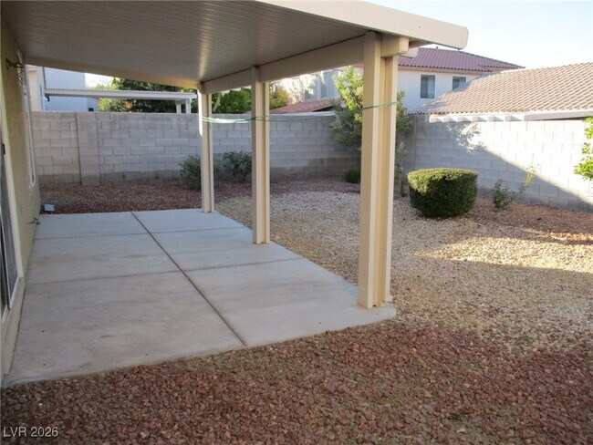 Building Photo - 1052 Country Skies Ave