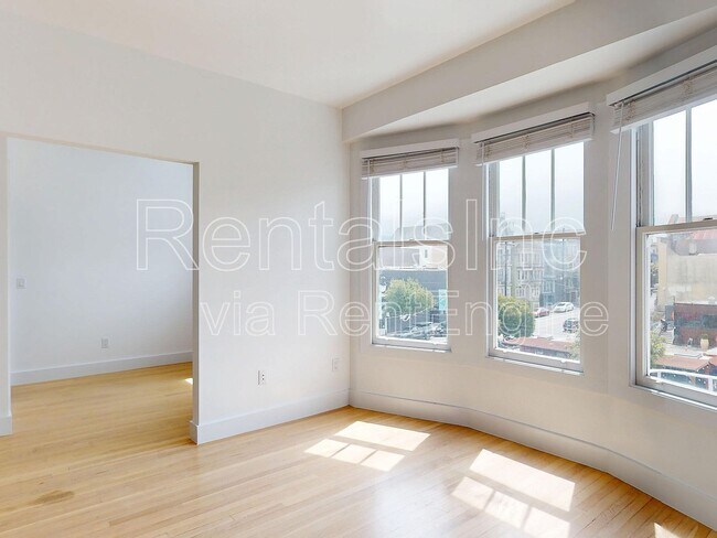 Building Photo - 1294 Grove St