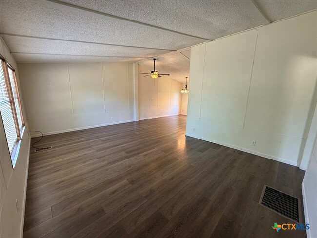 Building Photo - 786 Potthast Dr