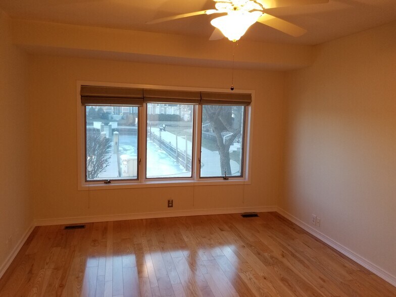 Primary bedroom - 21 Kreger Dr