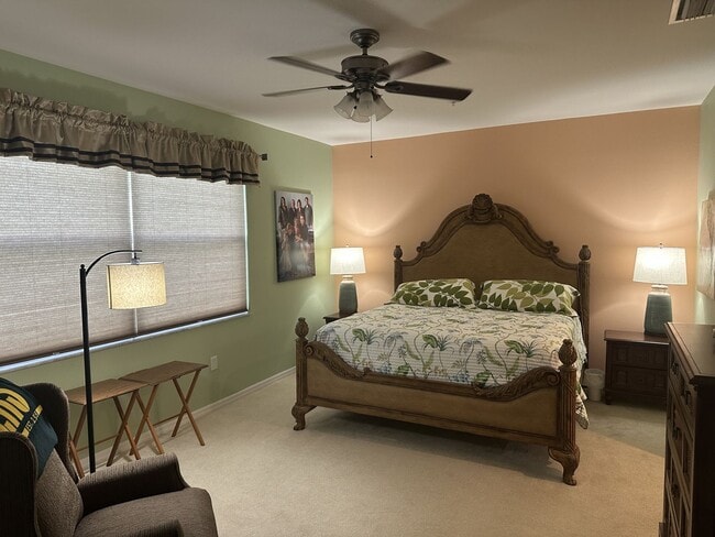 Building Photo - FURNISHED/TURNKEY 2+Den, 2 bath 1 car garage 1st floor condo in River Hall