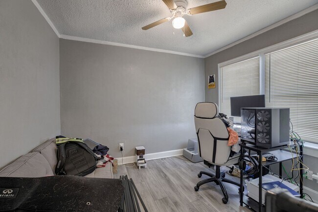 Building Photo - Great 2 bedroom 2 FULL bath home